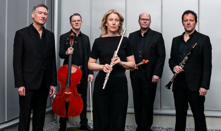 Grupp med musiker. Fotografi.