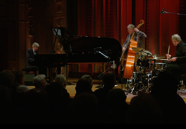 Man playing piano. Photo.
