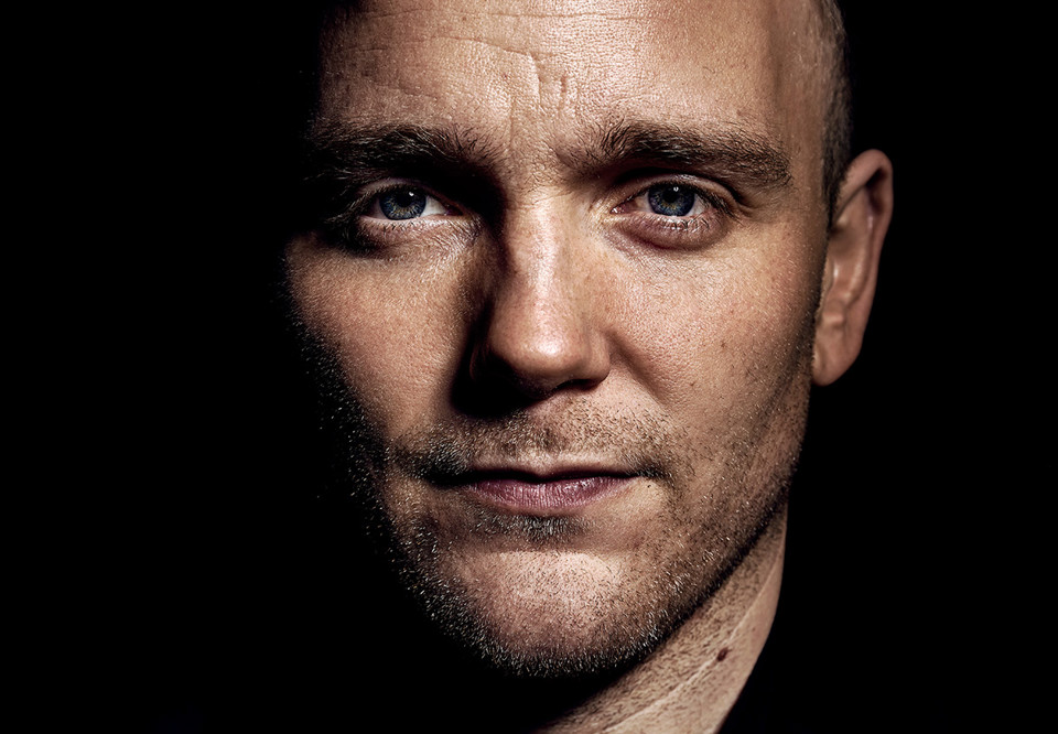 Närbidl på man. Fotografi.